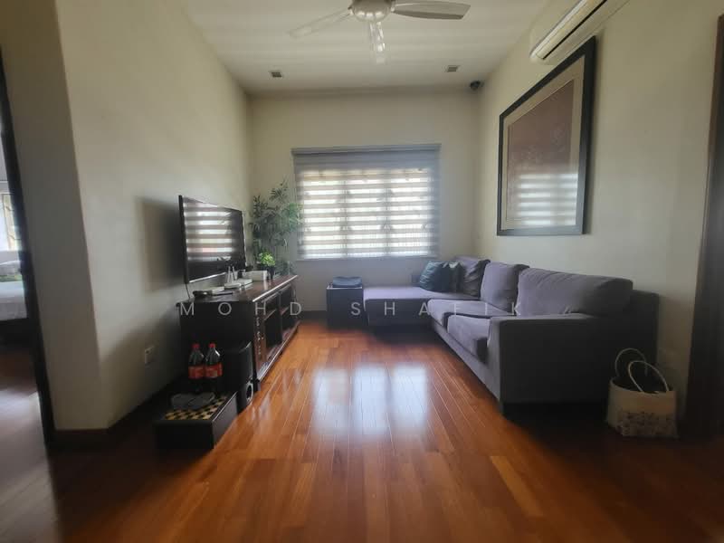 Rumah Berkembar untuk Dijual di Kota Kemuning (Shah Alam) - Mohd Shafik - Living Room - PropertyGuru.com.my