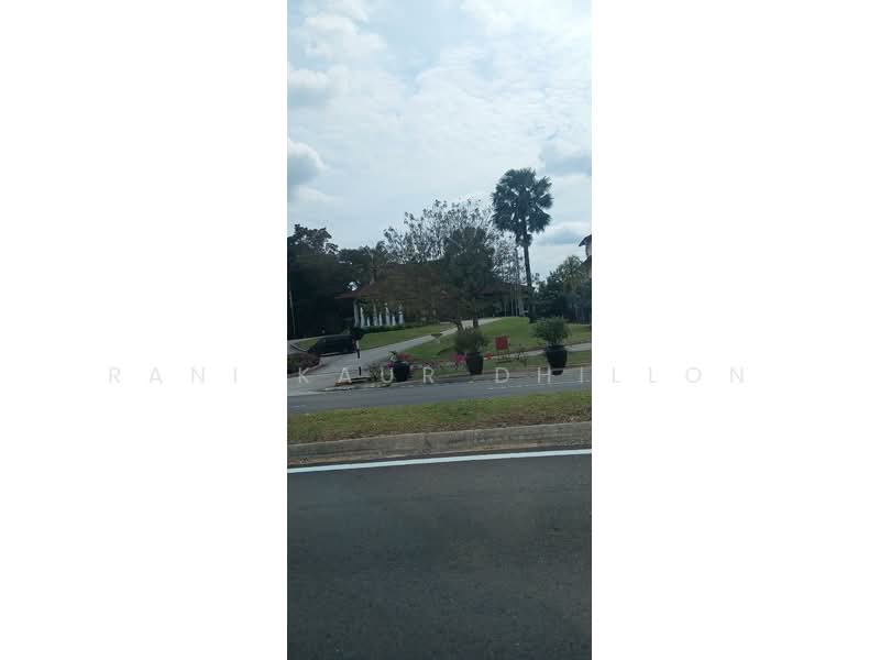 For Sale - Pinggiran Golf