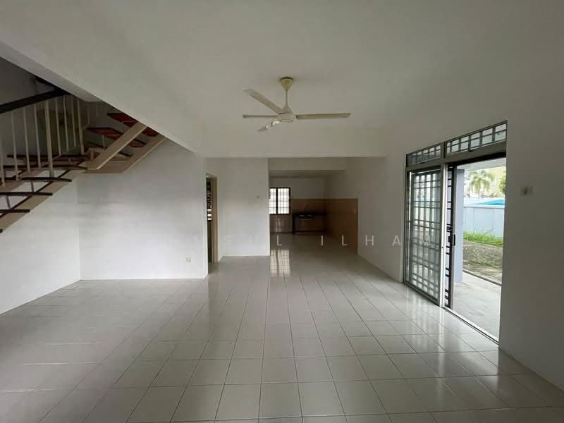 2-storey Terraced House for Sale in Puchong (Selangor) - Syamsul Ilham - Living Room - PropertyGuru.com.my