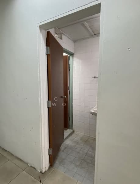 Shop for Sale in Taman Suria (Johor Bahru) - Michelle Wong - Bathroom - PropertyGuru.com.my