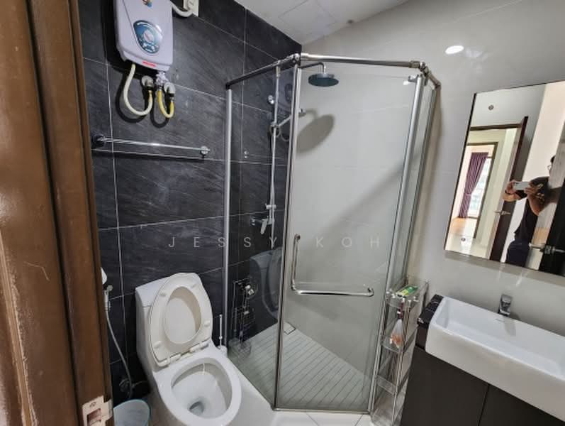 Condominium for Rent at Bay Point @ Country Garden Danga Bay - Jessy Koh - Bathroom - PropertyGuru.com.my