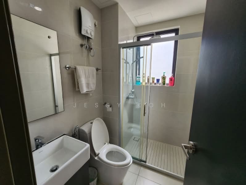 Condominium for Rent at Bay Point @ Country Garden Danga Bay - Jessy Koh - Bathroom - PropertyGuru.com.my