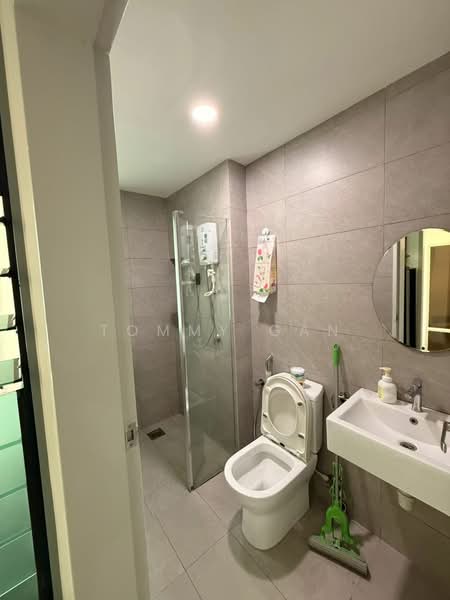 Servis Apartment untuk Disewa di Sensasi @ Utropolis - Tommy Gan - Bathroom - PropertyGuru.com.my