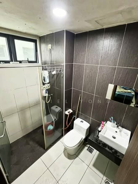 Servis Apartment untuk Dijual di D'Secret Garden (Pangsapuri Kempas Indah) - Daniel Yong - Bathroom - PropertyGuru.com.my