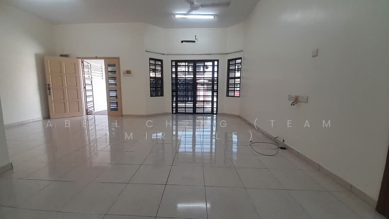 Rumah Berkembar untuk Dijual di Ipoh (Perak) - Abell Cheng (Team Miracle) - Living Room - PropertyGuru.com.my