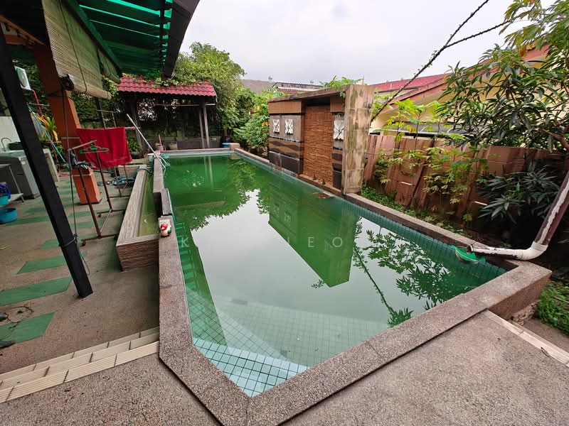 Rumah Banglo untuk Dijual di Petaling Jaya (Selangor) - KAT NEOH - Pool - PropertyGuru.com.my