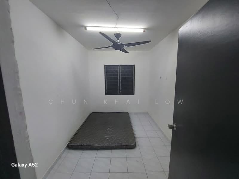 Flat for Rent at Lestari Apartment - CHUN KHAI LOW - Bedroom - PropertyGuru.com.my