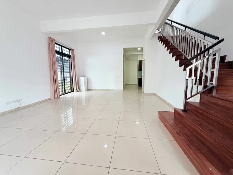 Cluster House for Sale in Bukit Indah (Iskandar Puteri (Nusajaya)) - Elynn Lam - Living Room - PropertyGuru.com.my