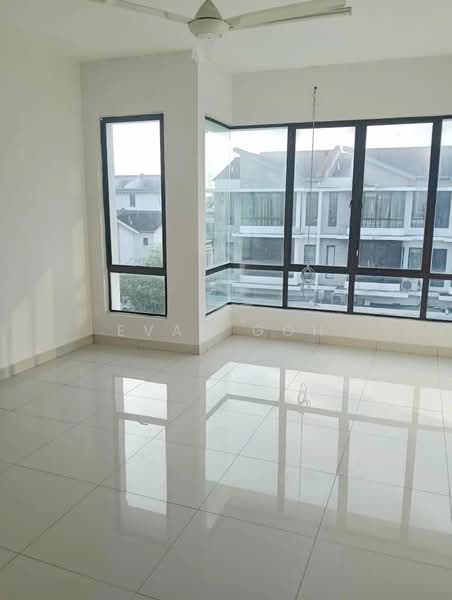 Rumah Teres 2.5 Tingkat untuk Dijual di Taman Putra Impiana (Puchong) - Evan Goh - Living Room - PropertyGuru.com.my