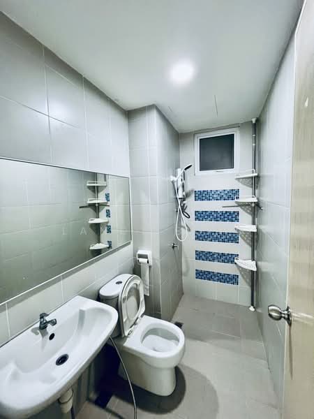 Condominium for Rent at i-Santorini - Landy Bong - Bathroom - PropertyGuru.com.my