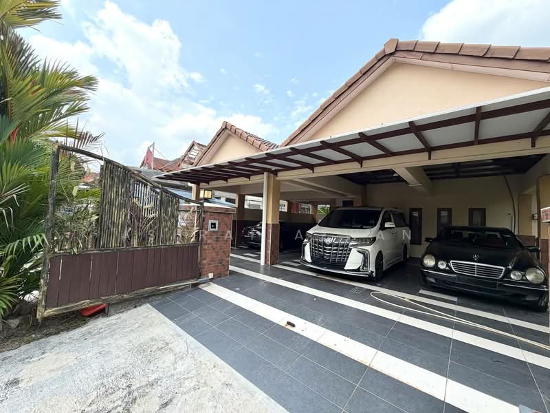 Rumah Berkembar untuk Dijual di Kajang (Selangor) - Ashraf Azwan - Exterior - PropertyGuru.com.my