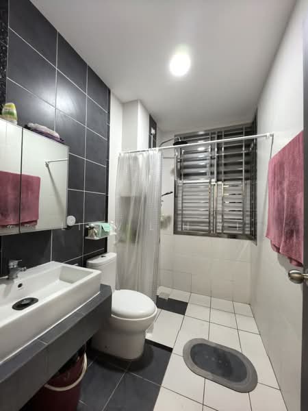 Rumah Teres 2 Tingkat untuk Dijual di Taman Nusa Idaman (Iskandar Puteri (Nusajaya)) - Liew Lih Yi - Bathroom - PropertyGuru.com.my