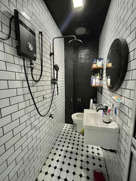 2-storey Terraced House for Sale in Bukit Jelutong (Shah Alam) - Aizuddin Ali - Bathroom - PropertyGuru.com.my