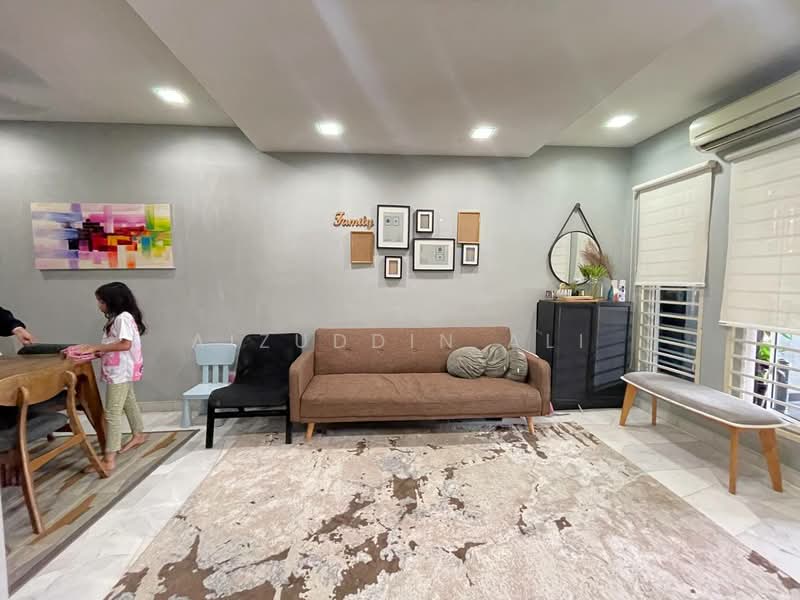 2-storey Terraced House for Sale in Bukit Jelutong (Shah Alam) - Aizuddin Ali - Living Room - PropertyGuru.com.my