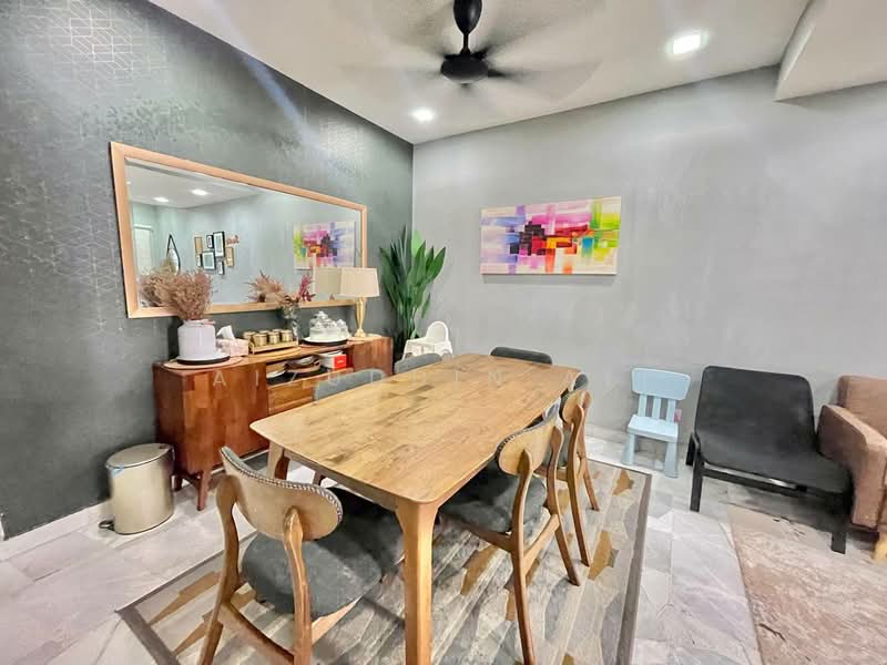 2-storey Terraced House for Sale in Bukit Jelutong (Shah Alam) - Aizuddin Ali - Dining Room - PropertyGuru.com.my