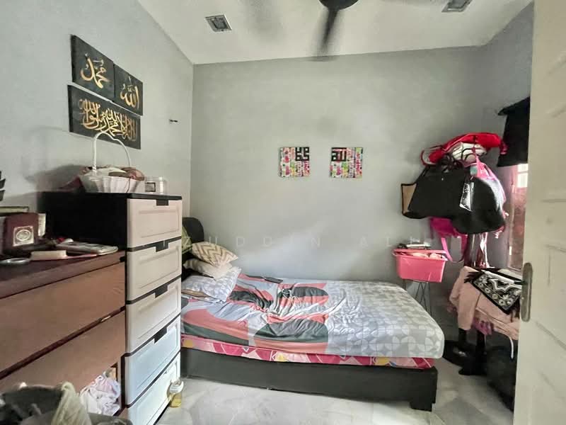 2-storey Terraced House for Sale in Bukit Jelutong (Shah Alam) - Aizuddin Ali - Bedroom - PropertyGuru.com.my