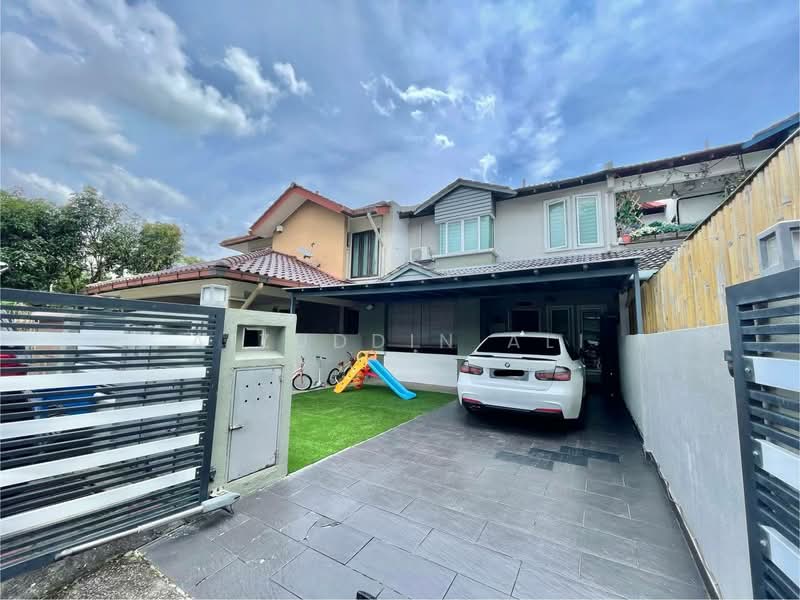 2-storey Terraced House for Sale in Bukit Jelutong (Shah Alam) - Aizuddin Ali - Exterior - PropertyGuru.com.my