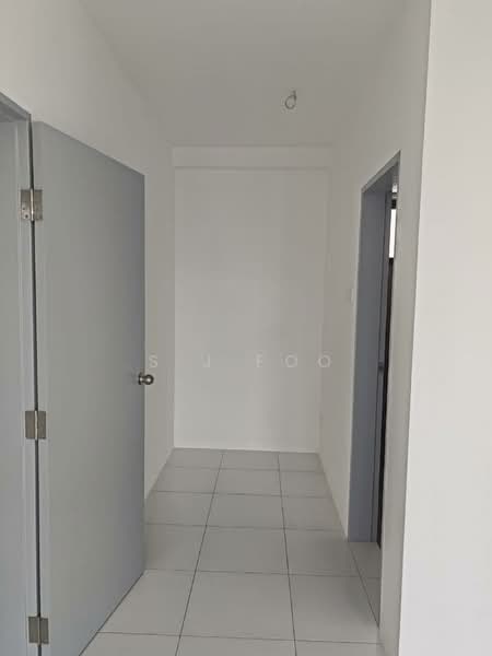 Kondominium untuk Dijual di The Terraces Condominium - S J Foo - Corridor - PropertyGuru.com.my