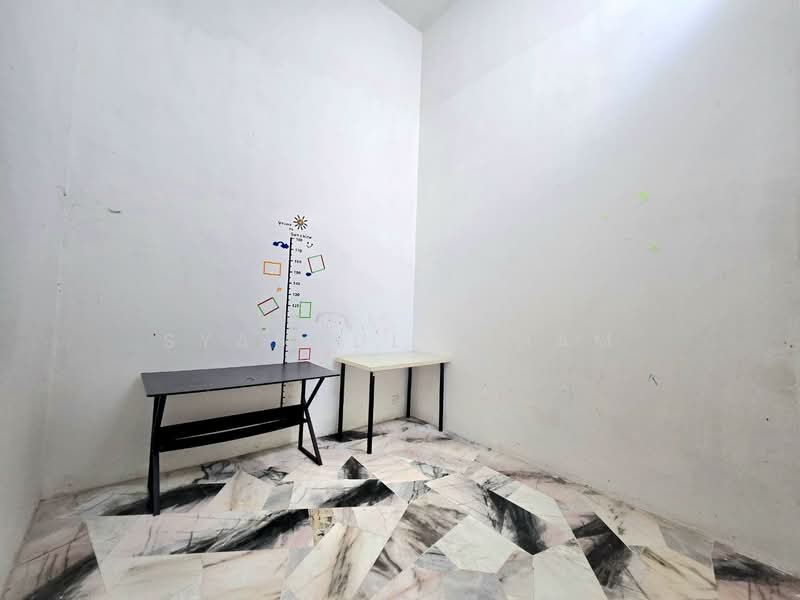 1-storey Terraced House for Sale in Shah Alam (Selangor) - Syamsul Ilham - PropertyGuru.com.my