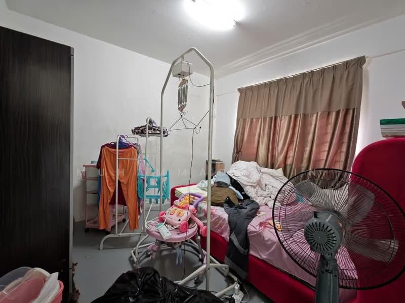 Flat for Rent at Flat PKNS Seksyen 19 - Muhammad Amin - Bedroom - PropertyGuru.com.my