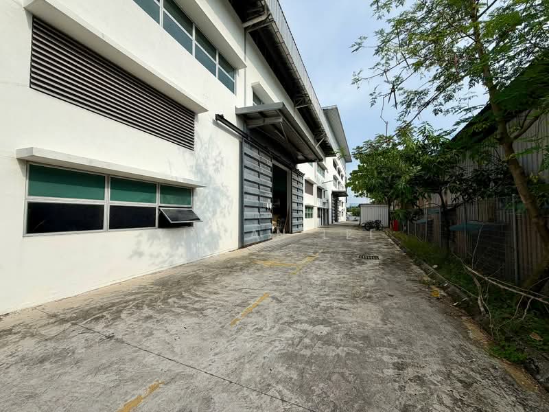 Detached Factory for Rent in Sungai Buloh (Selangor) - Vivian Lee - Exterior - PropertyGuru.com.my