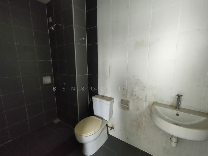 Rumah Berkembar untuk Dijual di Sungai Buloh (Selangor) - Benson Lian - Bathroom - PropertyGuru.com.my