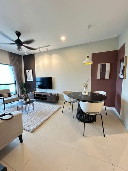 Servis Apartment untuk Dijual di Maya Ara Residences - Satish Kumar - Living Room - PropertyGuru.com.my