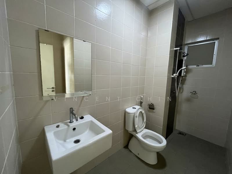 Servis Apartment untuk Disewa di I Residence - Vincent Chin - Bathroom - PropertyGuru.com.my