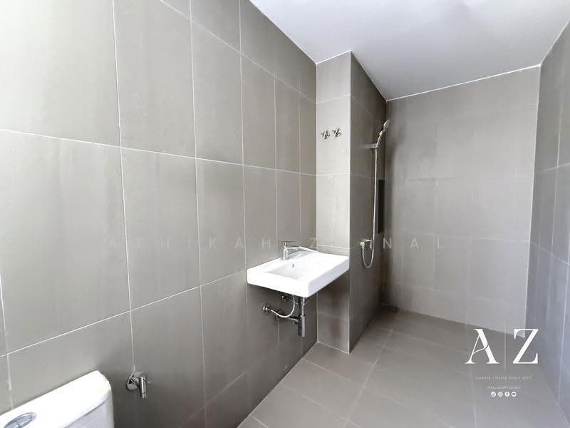 3-storey Terraced House for Sale in Taman Melawati (Ulu Kelang) - Athikah Zainal - Bathroom - PropertyGuru.com.my