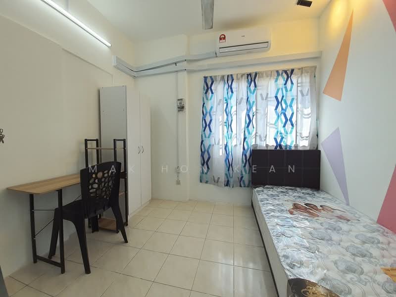 Apartment for Rent at Pangsapuri Indahria - Mak Hon Kean - Bedroom - PropertyGuru.com.my