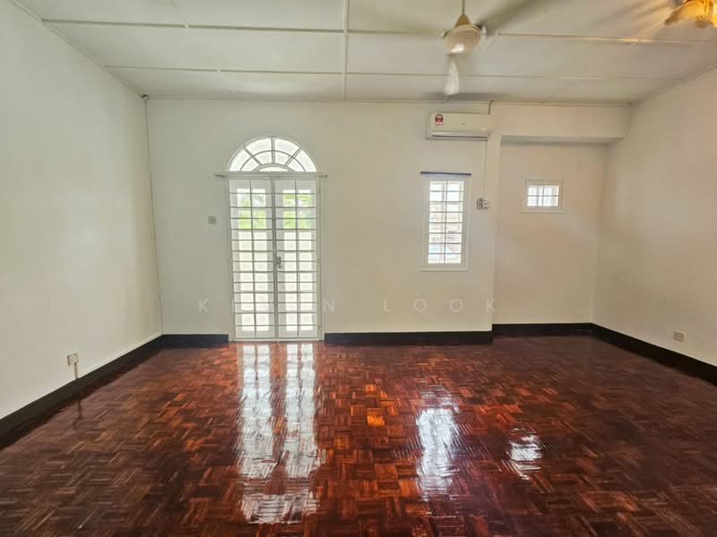 Rumah Teres 2 Tingkat untuk Dijual di Subang Jaya (Selangor) - Kevin Look - Living Room - PropertyGuru.com.my