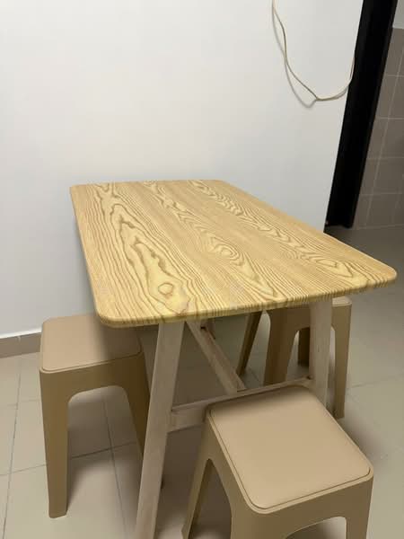 Pangsapuri untuk Disewa di Residensi Akasia Jubilee - Muhammad Amin - Dining Room - PropertyGuru.com.my