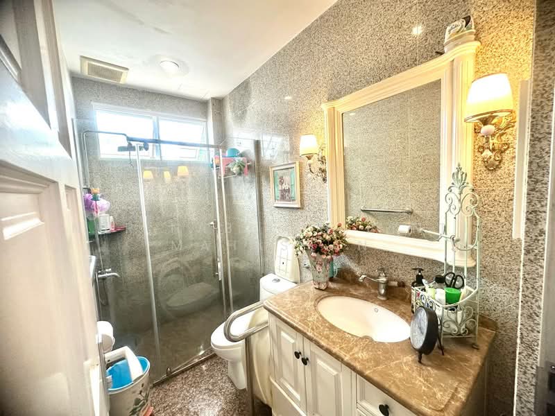 Semi-Detached House for Sale in Ampang (Selangor) - Nur Nabilah Binti Mahassan - Bathroom - PropertyGuru.com.my