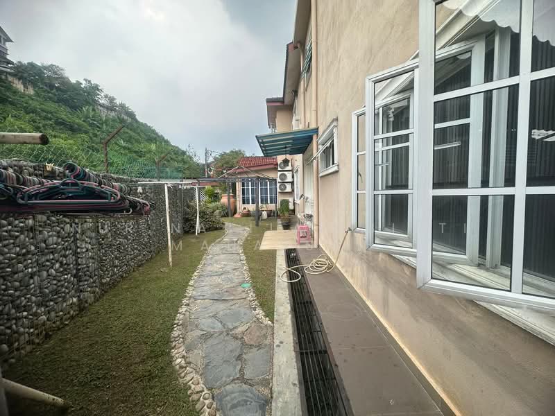 Semi-Detached House for Sale in Ampang (Selangor) - Nur Nabilah Binti Mahassan - Exterior - PropertyGuru.com.my