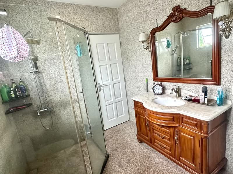 Semi-Detached House for Sale in Ampang (Selangor) - Nur Nabilah Binti Mahassan - Bathroom - PropertyGuru.com.my