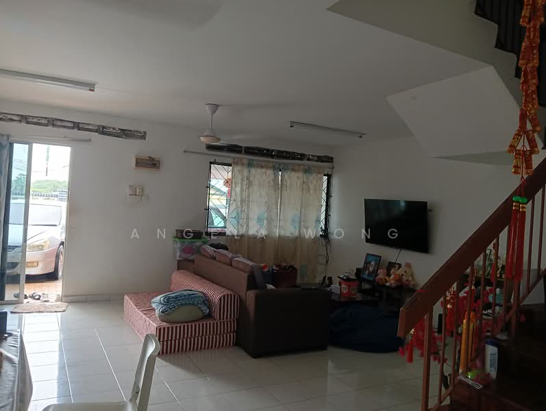 2-storey Terraced House for Sale in Johor Bahru (Johor) - Angela Wong - Living Room - PropertyGuru.com.my