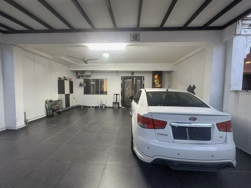 2-storey Terraced House for Sale in Taman Sri Putri (Skudai) - Iden Tan - Car Park - PropertyGuru.com.my