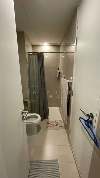 Service Residence for Sale at Southlink - Ho Suet Jing - Bathroom - PropertyGuru.com.my