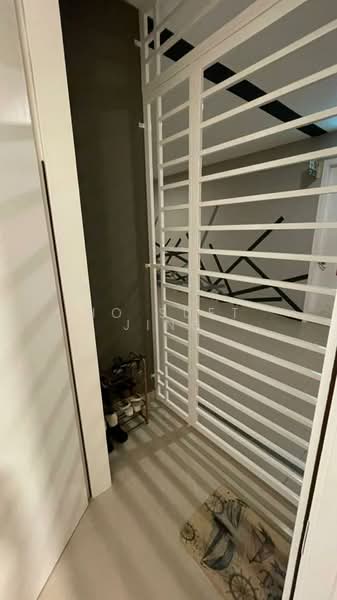 Service Residence for Sale at Southlink - Ho Suet Jing - Entrance - PropertyGuru.com.my