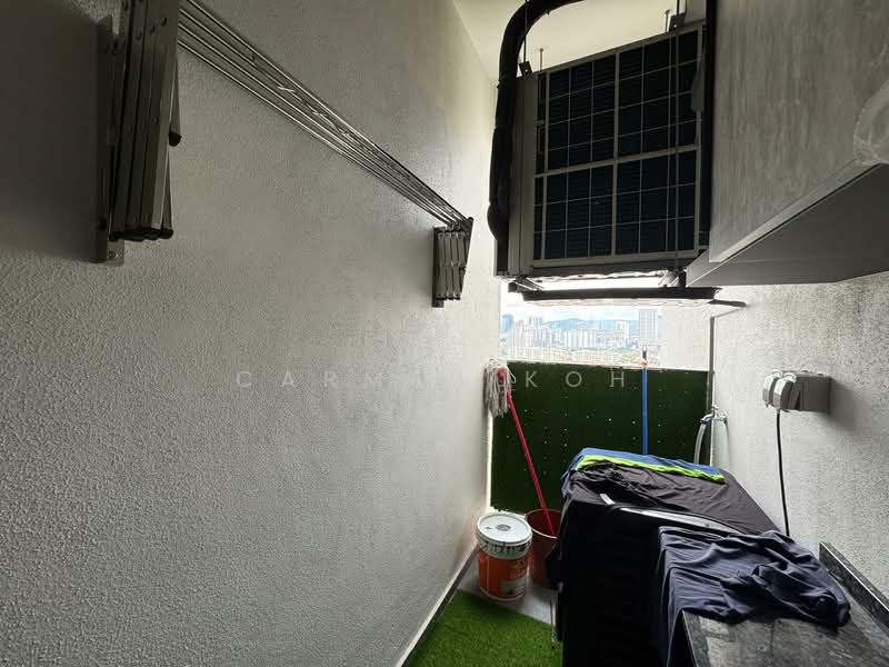 Servis Apartment untuk Dijual di Atwater : Service Residences - Carmen Koh - Balcony - PropertyGuru.com.my