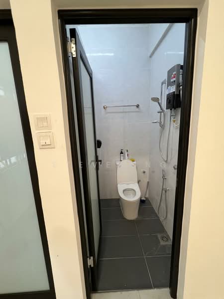 Kedai untuk Dijual di Bandar Puteri Puchong (Puchong) - Steve Ong - Bathroom - PropertyGuru.com.my