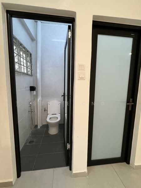 Kedai untuk Dijual di Bandar Puteri Puchong (Puchong) - Steve Ong - Bathroom - PropertyGuru.com.my