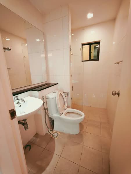 Kondominium untuk Disewa di The Peak Vista - Celine Teah - Bathroom - PropertyGuru.com.my