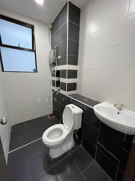 Apartment for Sale at Seri Austin Residence (Pangsapuri Seri Austin) - Darryl Kee - Bathroom - PropertyGuru.com.my