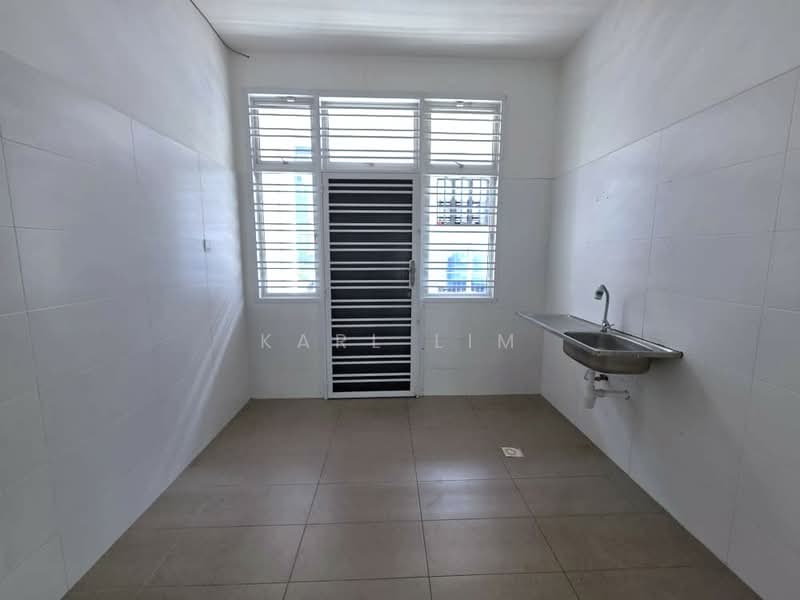 Rumah Teres 2 Tingkat untuk Dijual di Taman Mutiara Rini (Skudai) - Karl Lim - Kitchen - PropertyGuru.com.my
