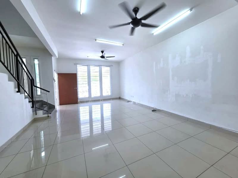 Rumah Teres 2 Tingkat untuk Dijual di Taman Mutiara Rini (Skudai) - Karl Lim - Living Room - PropertyGuru.com.my