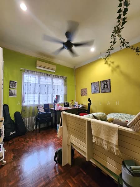 2-storey Terraced House for Sale in Usj 19 (Subang Jaya) - Aziz Abdullah - Bedroom - PropertyGuru.com.my