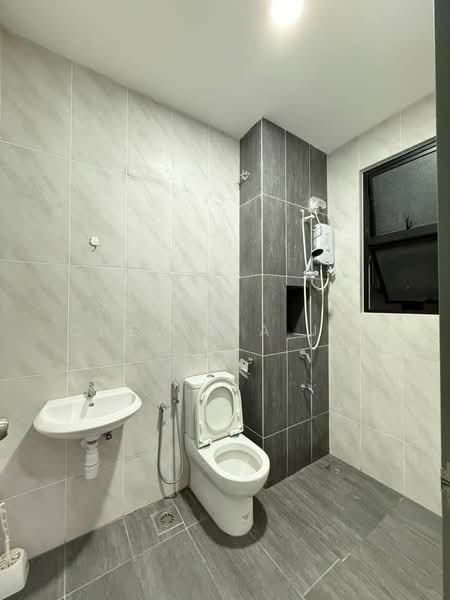 2-storey Terraced House for Rent in Permas Jaya (Johor) - Chew Jia Jia - Bathroom - PropertyGuru.com.my