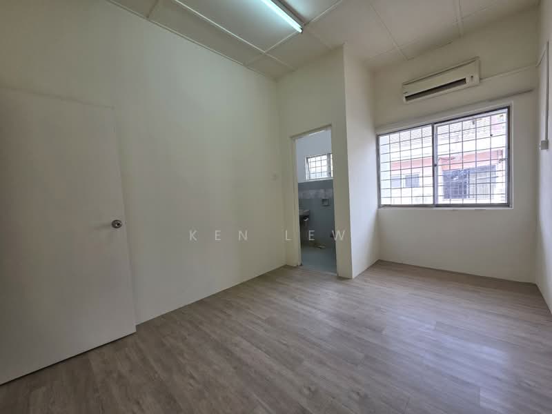 Rumah Teres 2 Tingkat untuk Dijual di Sungai Long (Bandar Sungai Long) - Ken Lew - Interior - PropertyGuru.com.my