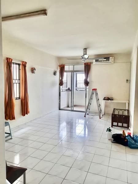 Kondominium untuk Dijual di D'aman Crimson - Nick Yeoh - Living Room - PropertyGuru.com.my